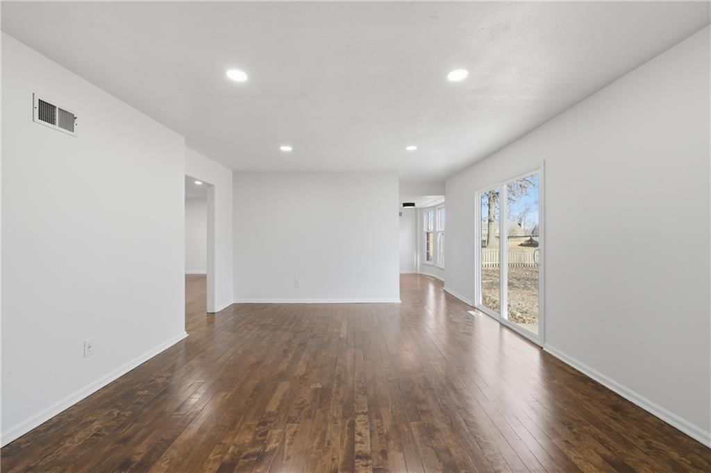 707 SW Savannah Drive — photo 6