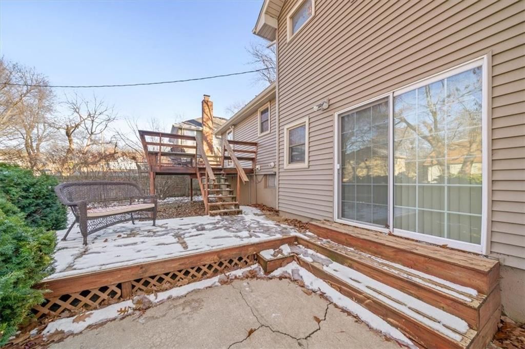 816 E Northview Street — photo 22