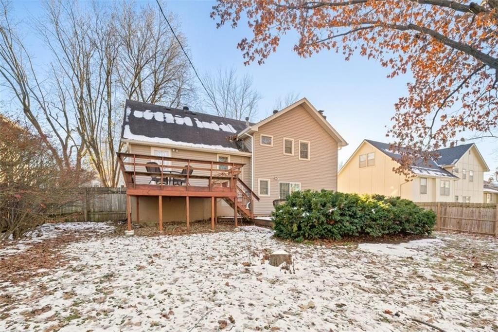 816 E Northview Street — photo 26