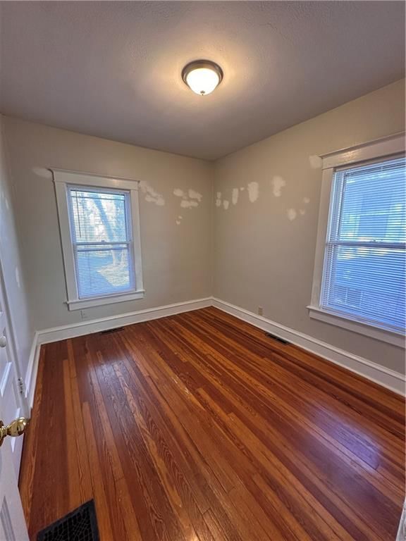 4528 Fairmount Avenue — photo 11