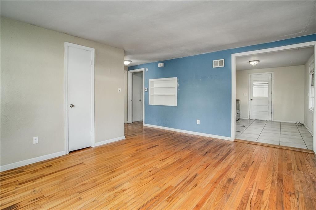 215 W North Avenue — photo 14
