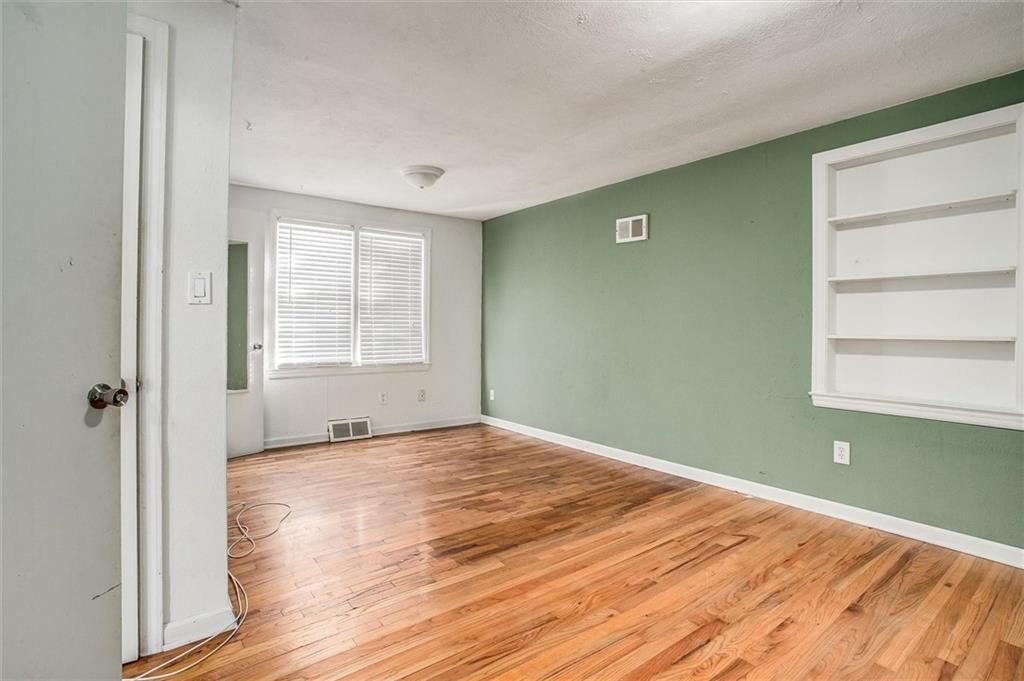215 W North Avenue — photo 18