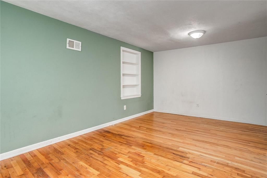 215 W North Avenue — photo 20