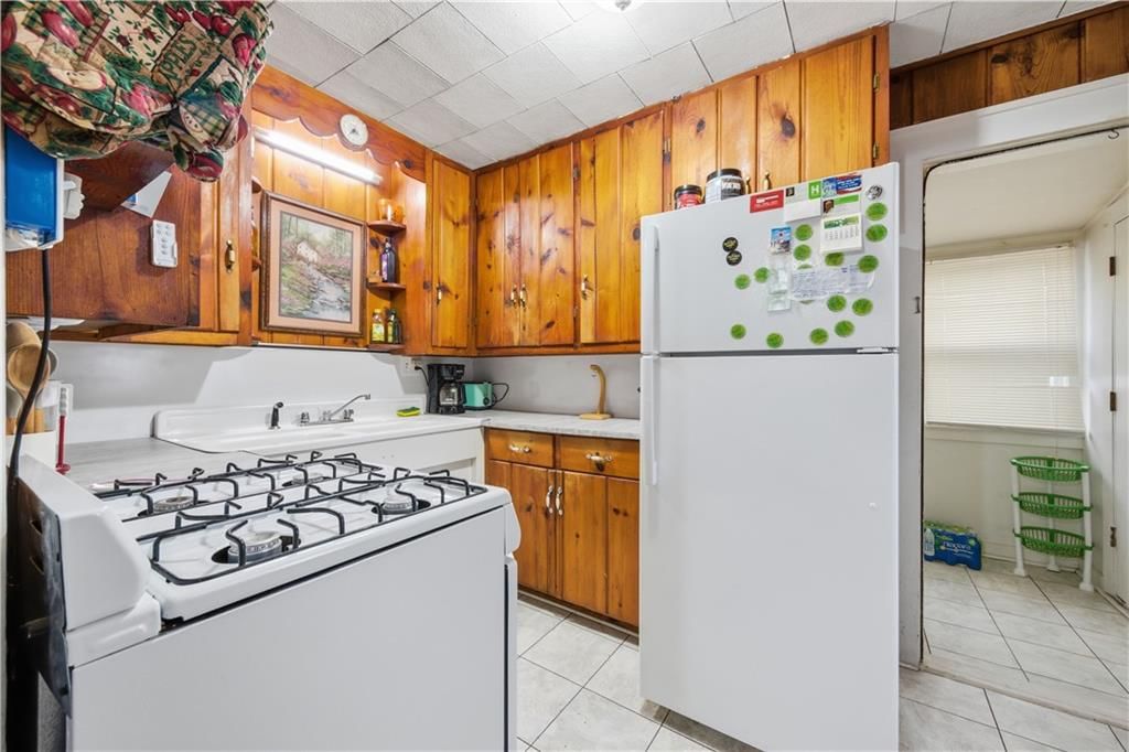 309 S Montgomery Street — photo 10