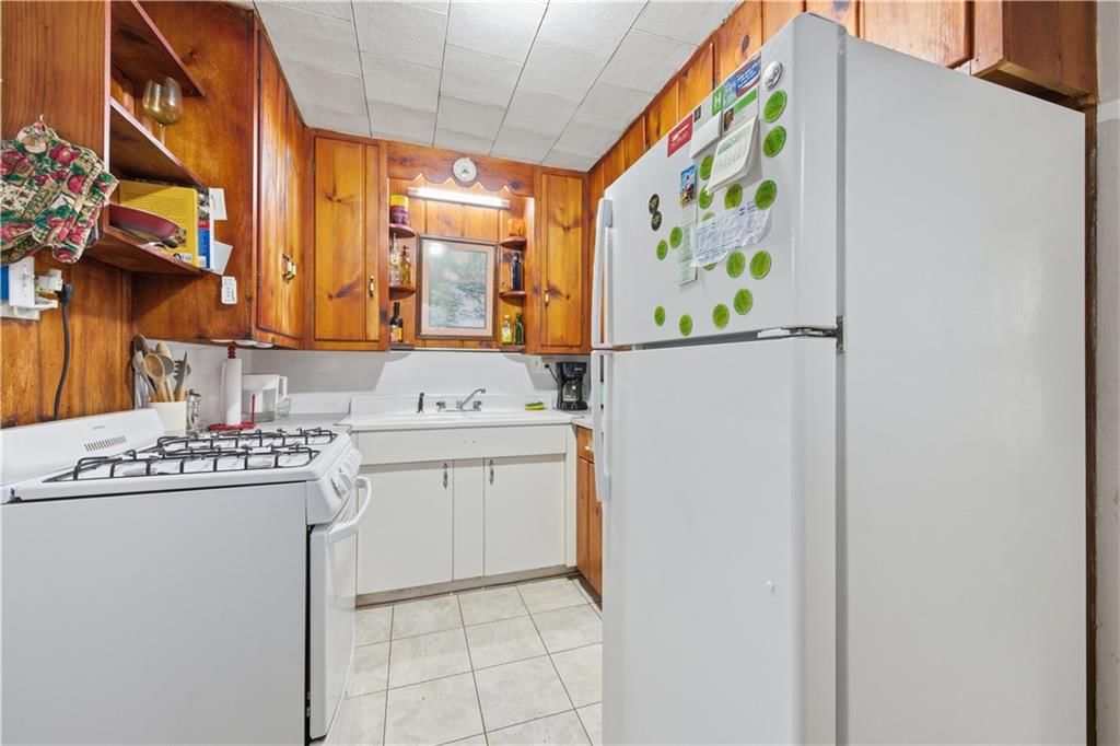 309 S Montgomery Street — photo 11