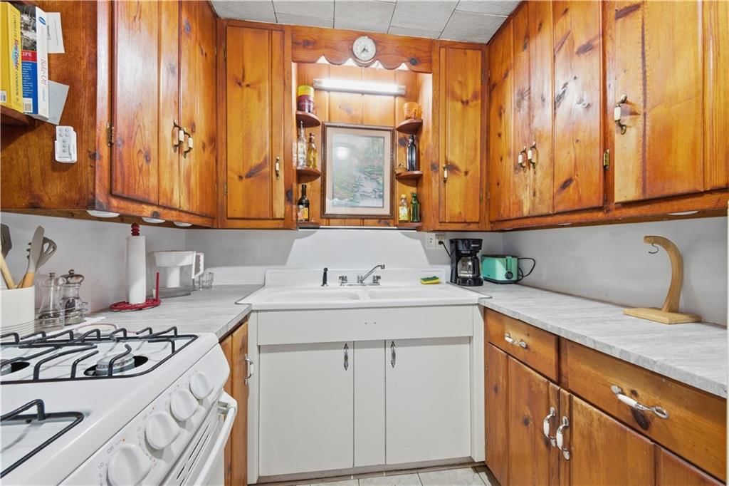 309 S Montgomery Street — photo 12