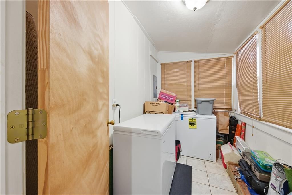 309 S Montgomery Street — photo 14