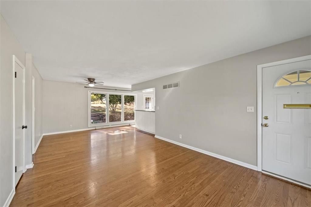 9520 Grandview Street — photo 6