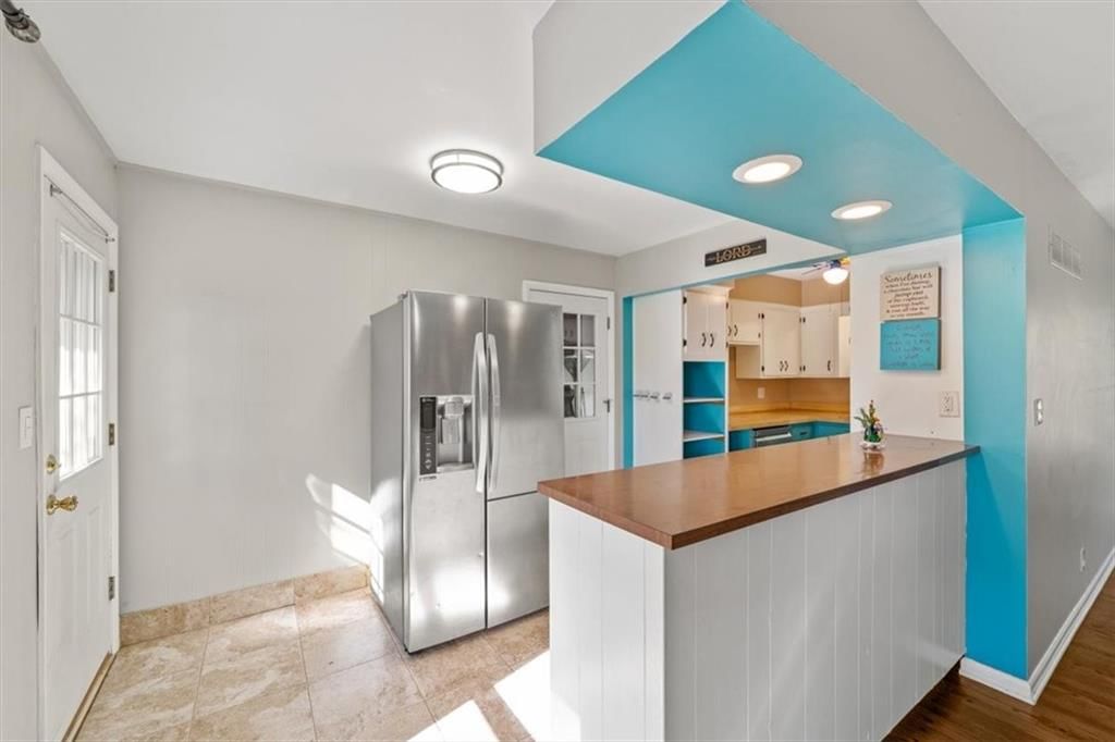 9520 Grandview Street — photo 9