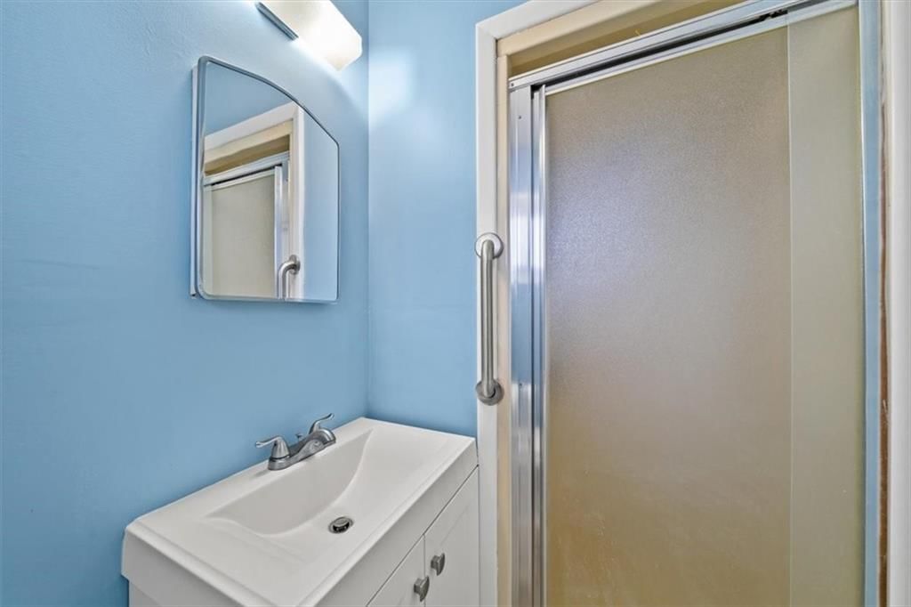 9520 Grandview Street — photo 16