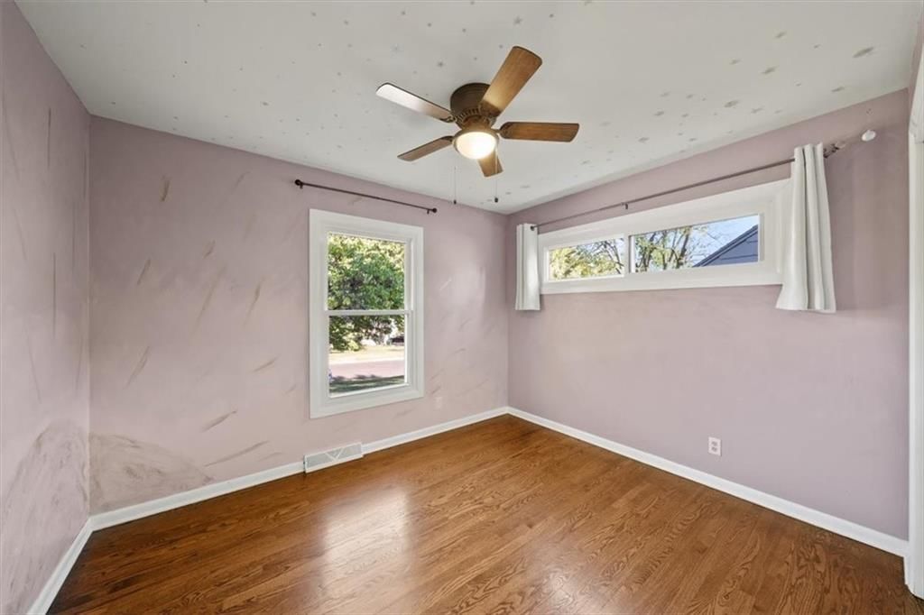 9520 Grandview Street — photo 17