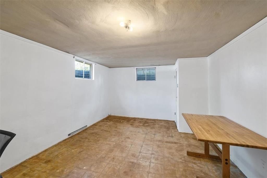 9520 Grandview Street — photo 24