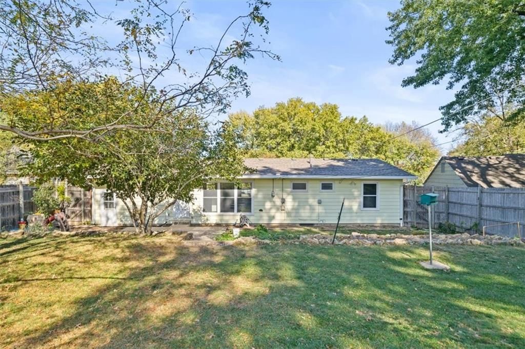 9520 Grandview Street — photo 27