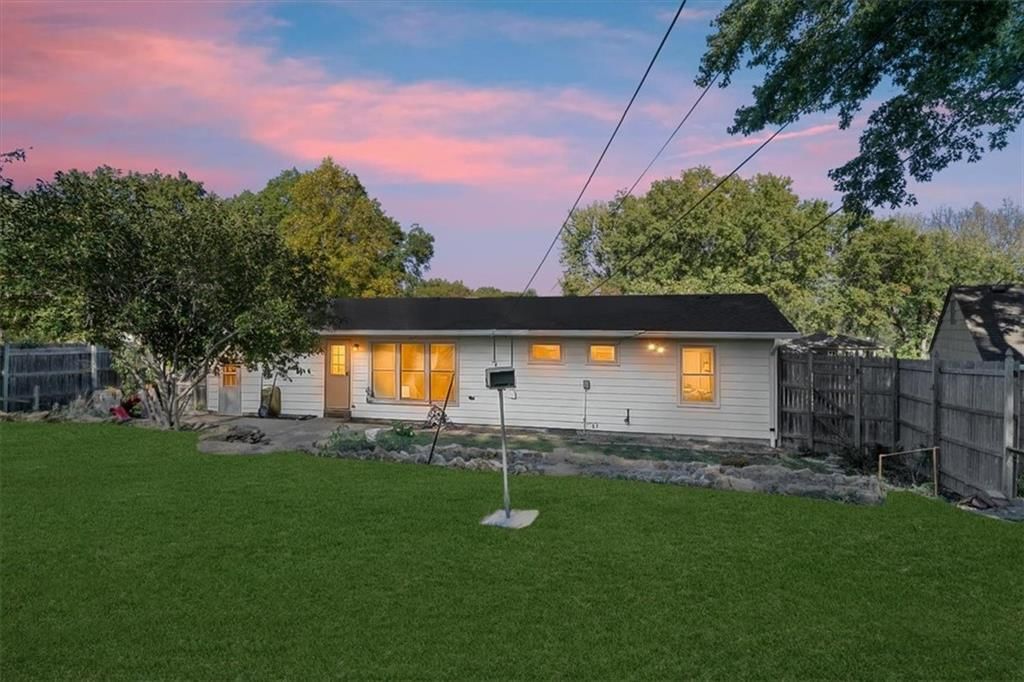 9520 Grandview Street — photo 33