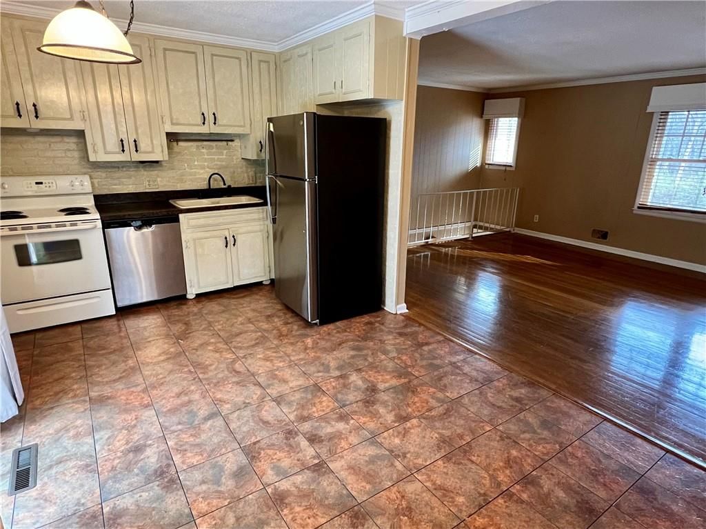7714 James A Reed Road — photo 9
