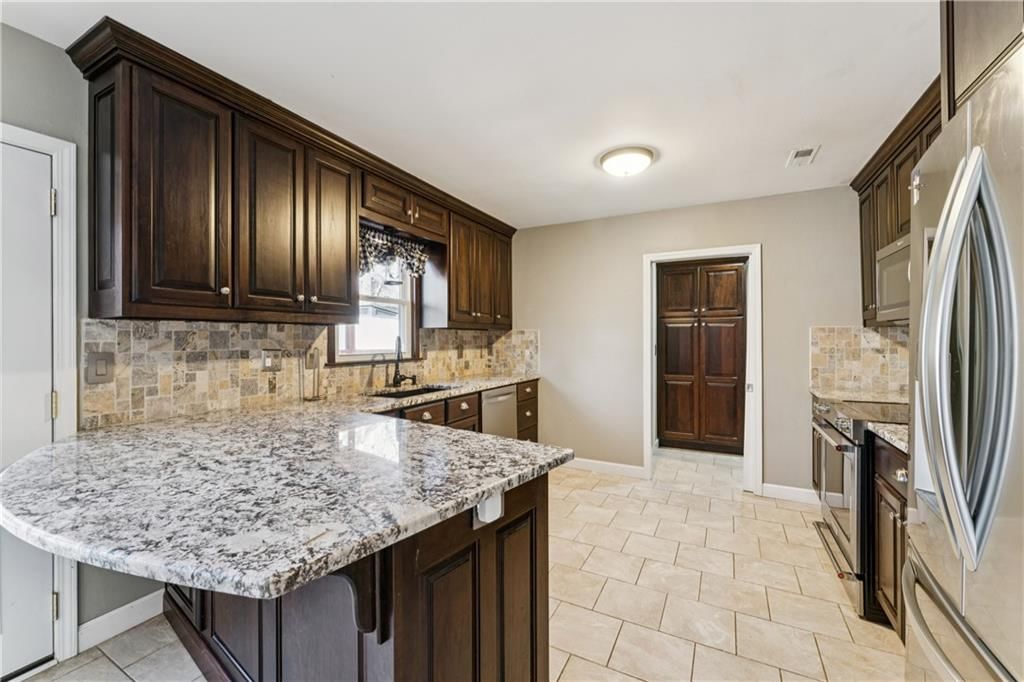 8308 Tomashaw Street — photo 10