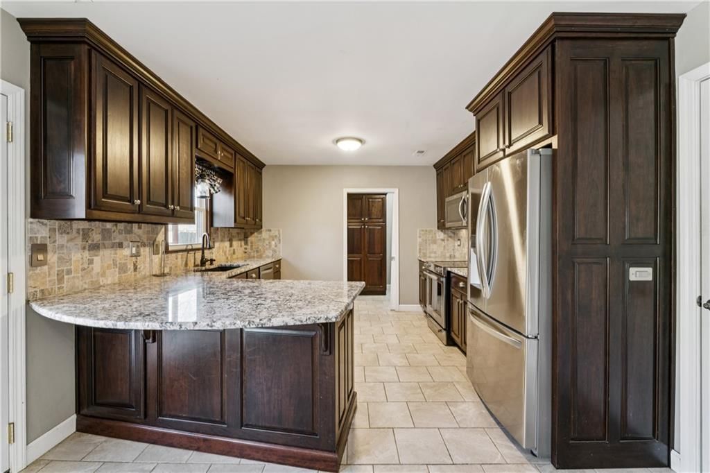 8308 Tomashaw Street — photo 14