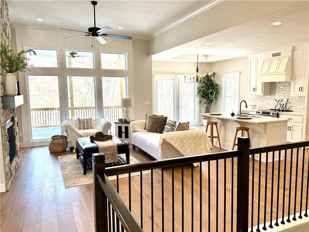 1300 Melissa Court — photo 3