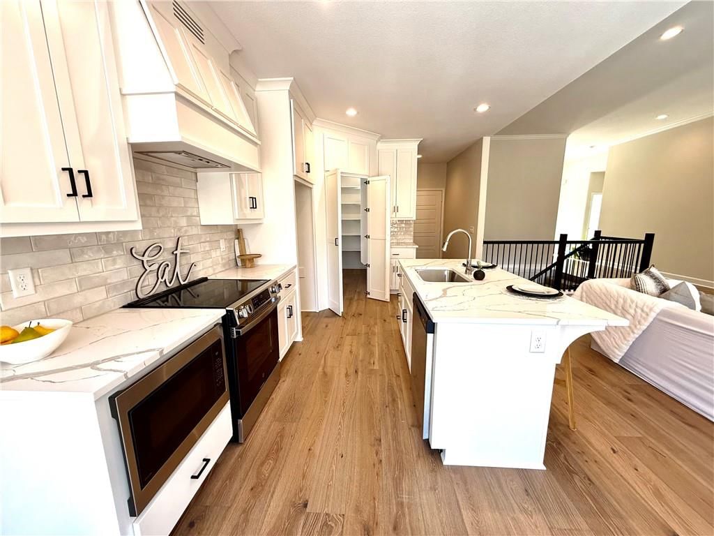 1300 Melissa Court — photo 9