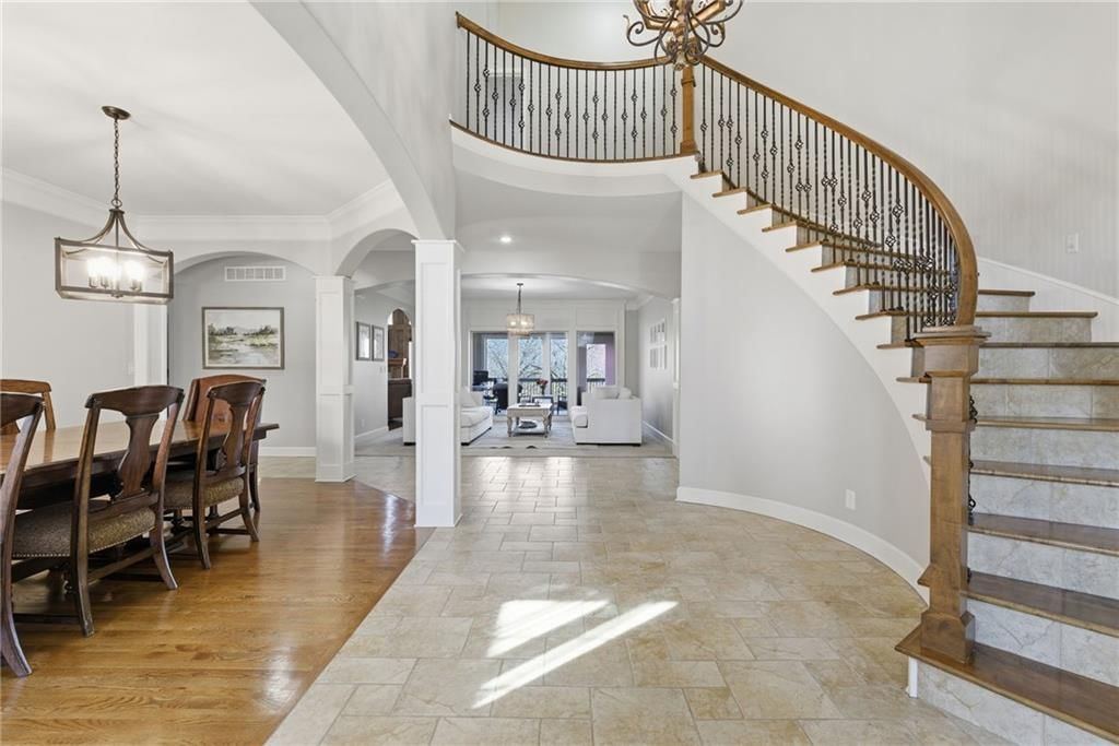 1729 NE Woodland Shores Court — photo 3