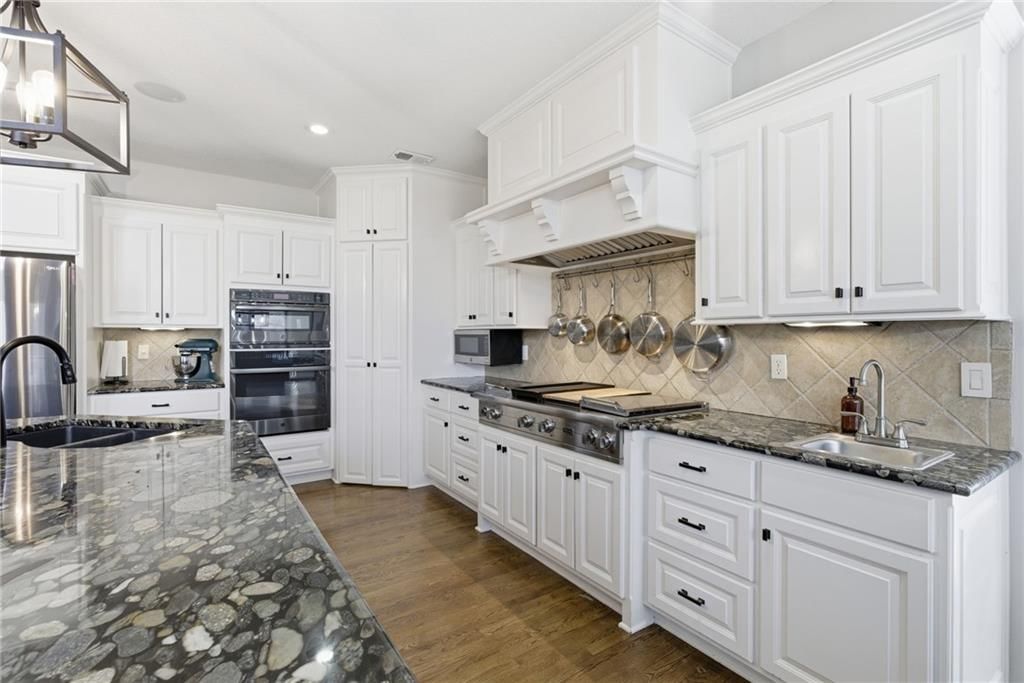 1729 NE Woodland Shores Court — photo 15