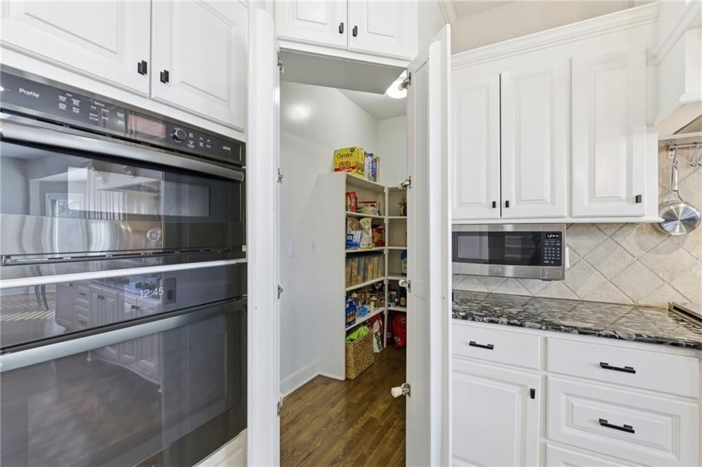 1729 NE Woodland Shores Court — photo 18