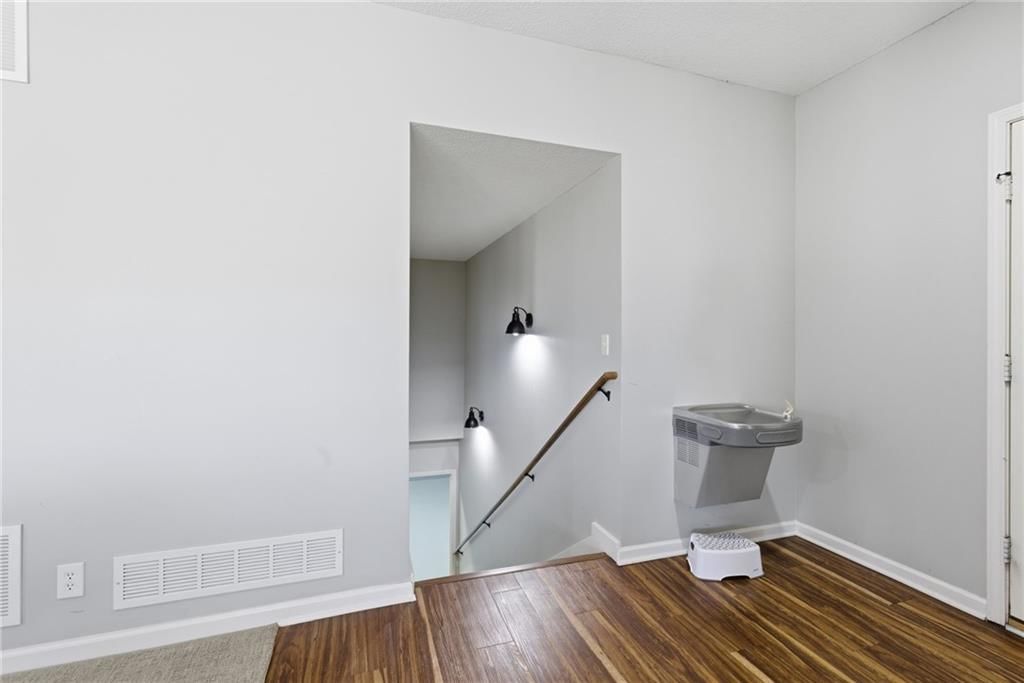 1729 NE Woodland Shores Court — photo 69