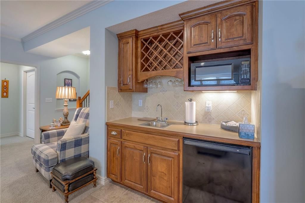 2313 NE Sweet Water Drive — photo 39