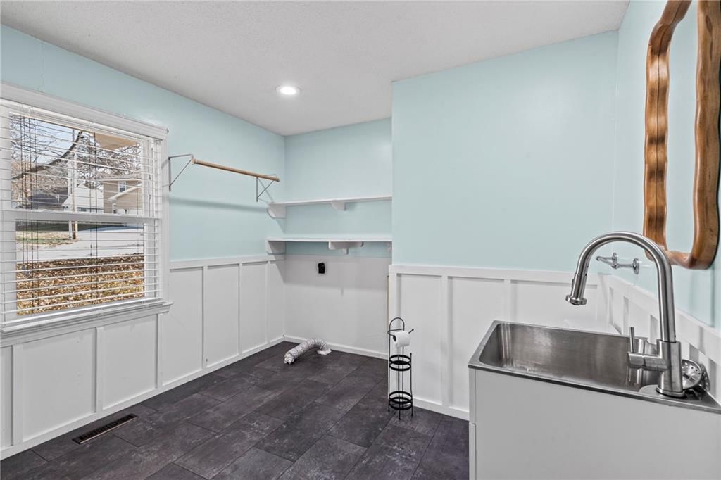 602 SW Murray Road — photo 32