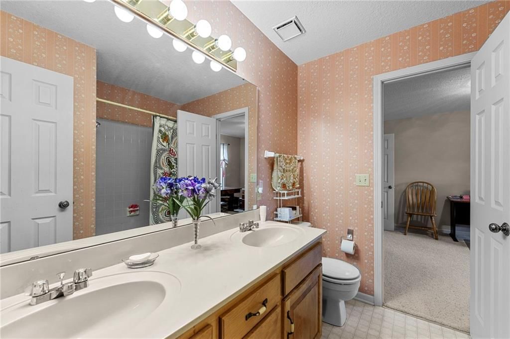 7729 ACUFF Lane — photo 33