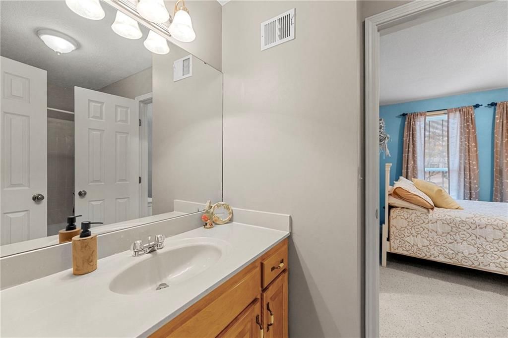 7729 ACUFF Lane — photo 36