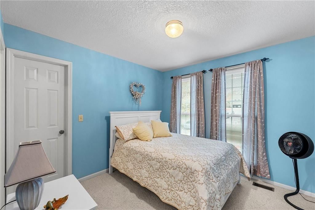 7729 ACUFF Lane — photo 38