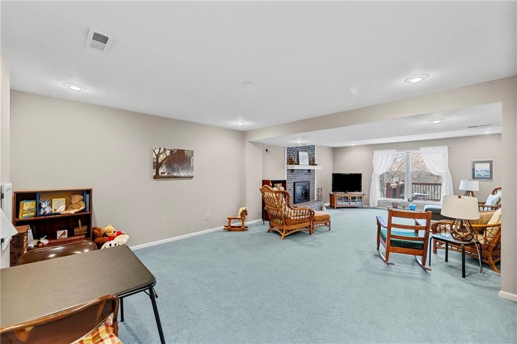 7729 ACUFF Lane — photo 44