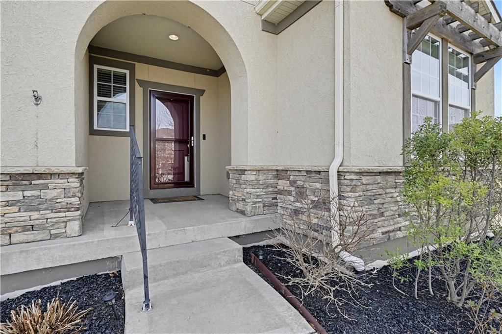 23613 W 91st Terrace — photo 3