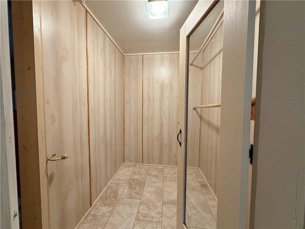 299 S Lynn Street — photo 12