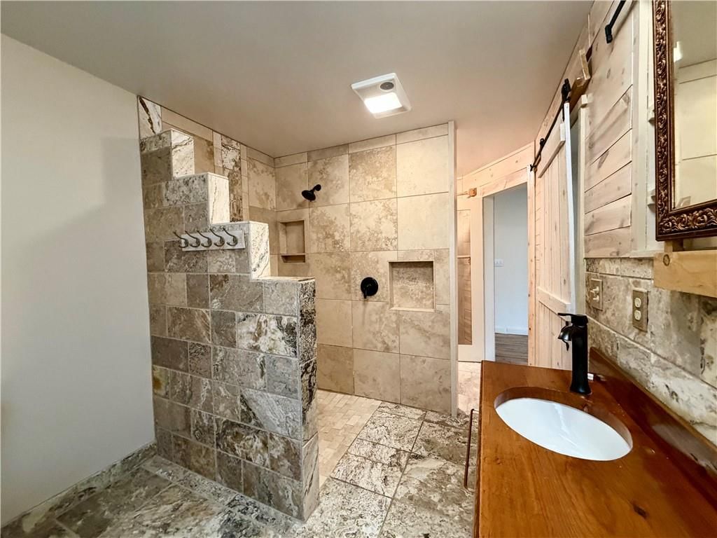 299 S Lynn Street — photo 14