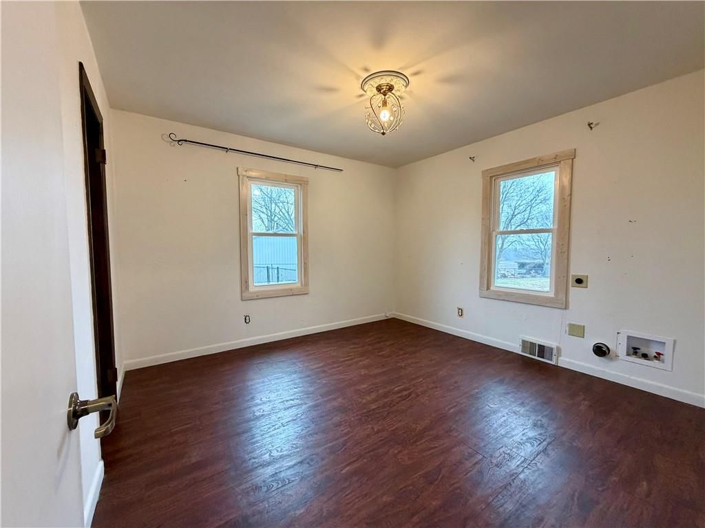 299 S Lynn Street — photo 16