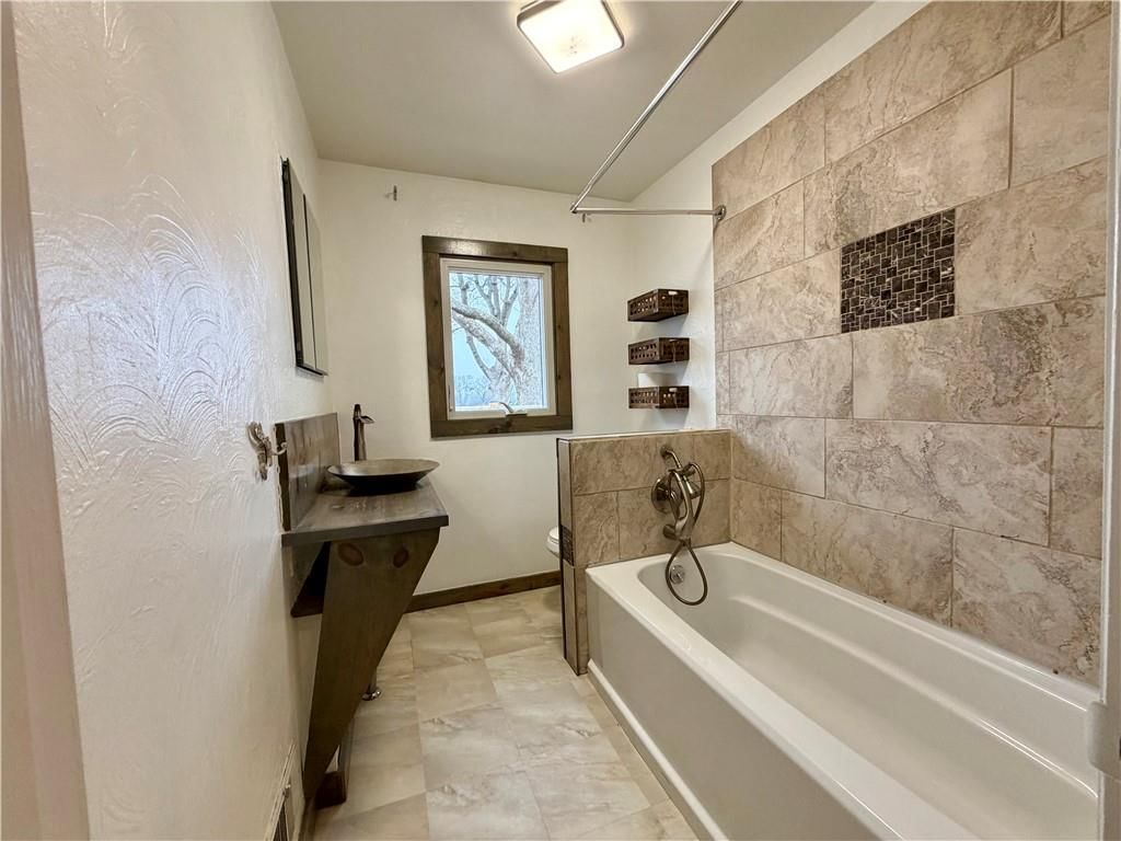 299 S Lynn Street — photo 19