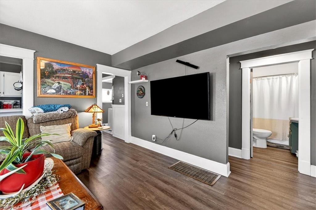 2108 Madison Street — photo 6