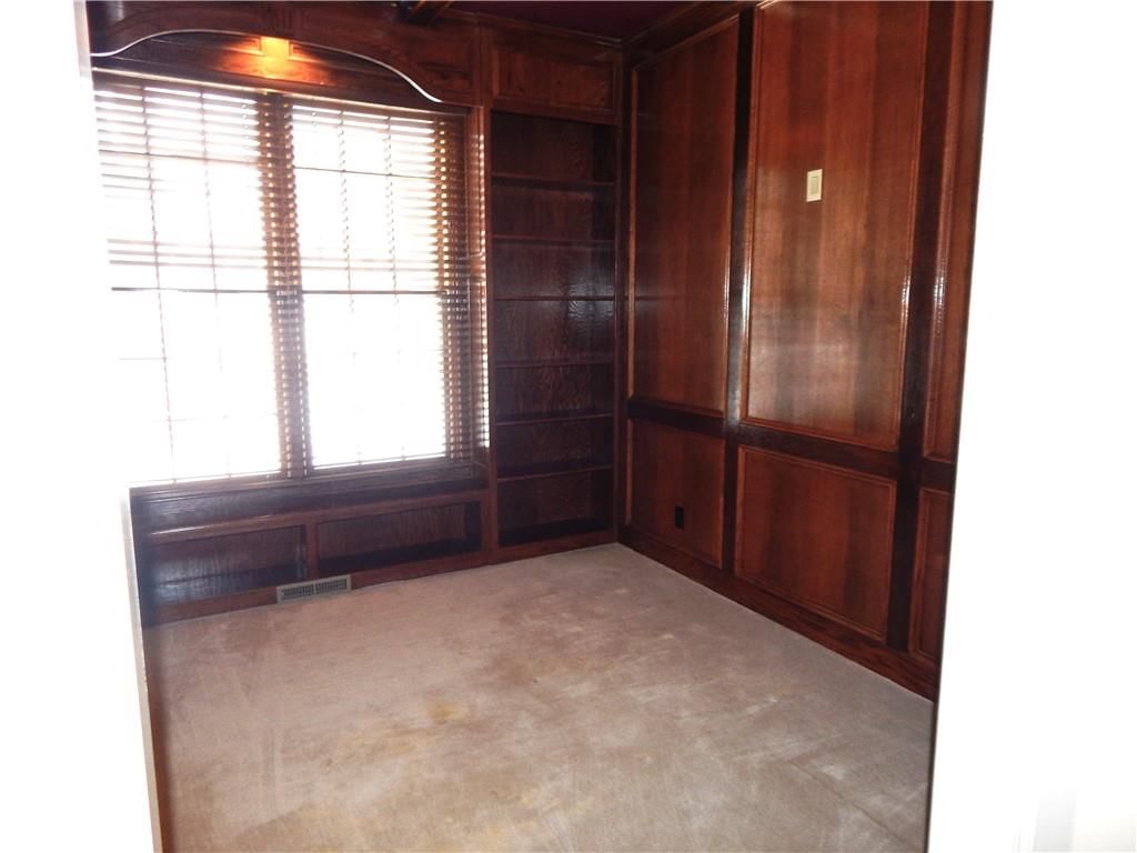 653 BUTTERNUT Court — photo 5