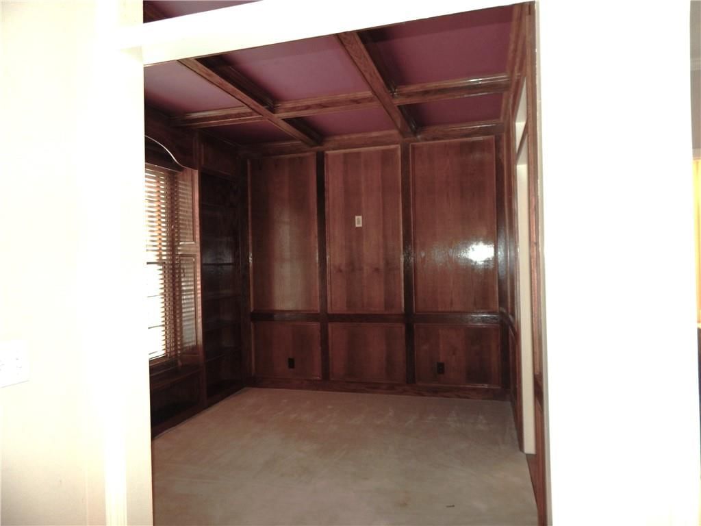 653 BUTTERNUT Court — photo 6