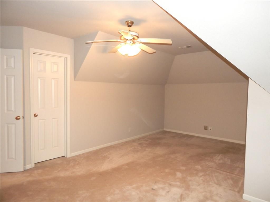 653 BUTTERNUT Court — photo 24