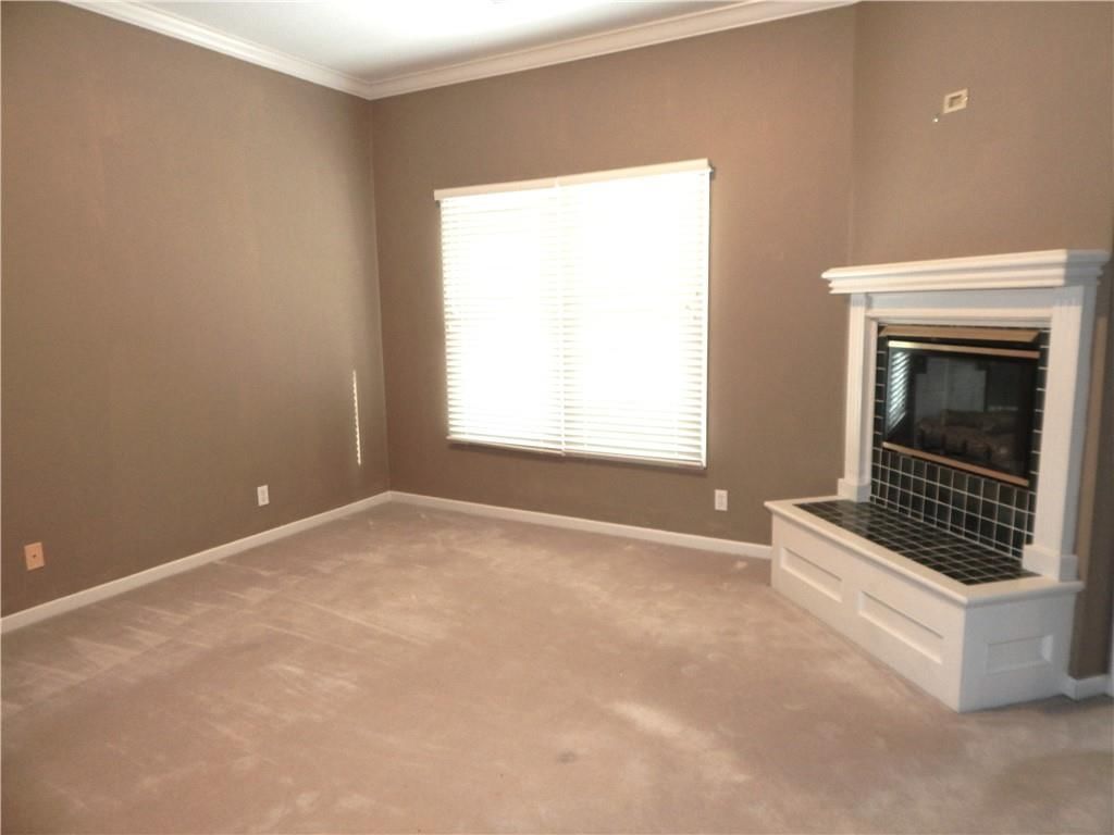 653 BUTTERNUT Court — photo 32