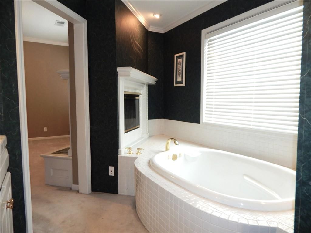 653 BUTTERNUT Court — photo 35