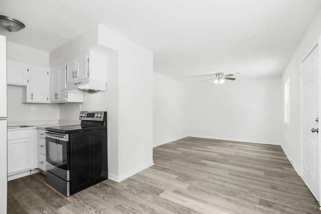 2915 E 77th Terrace — photo 5