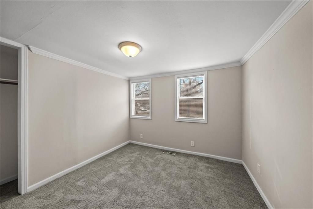 126 S Village Street — photo 9