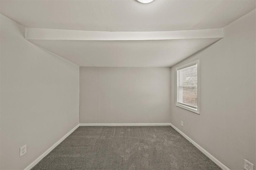 126 S Village Street — photo 10