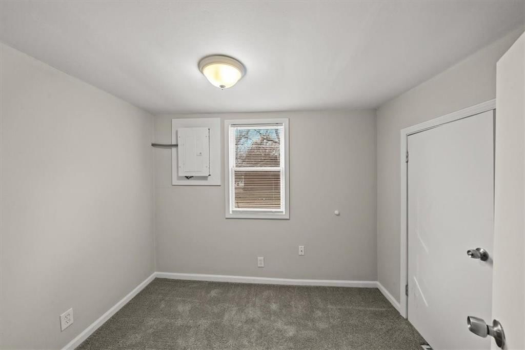 126 S Village Street — photo 11