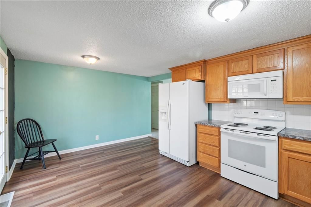 4402 NW 50th Street — photo 9