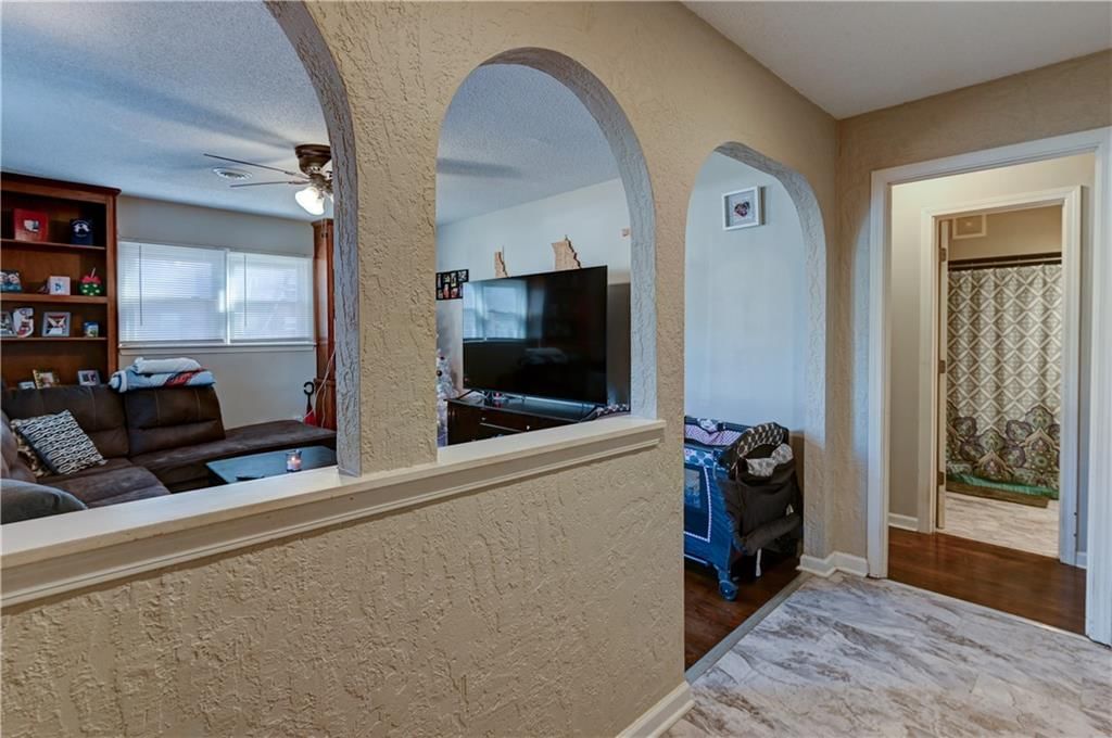 109 NE Orchard Street — photo 8